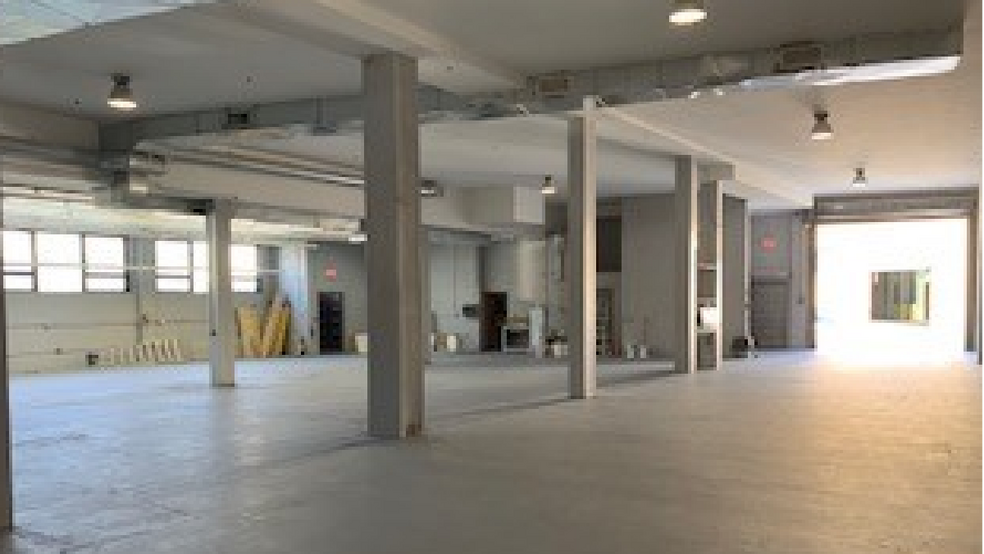 31-16 Hunters Point Ave, Long Island City, NY for lease - Interior Photo - Image 2 of 3
