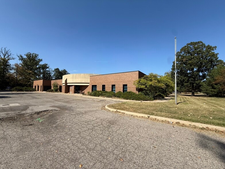 15162 S Commerce Dr, Dearborn, MI for sale - Building Photo - Image 1 of 38
