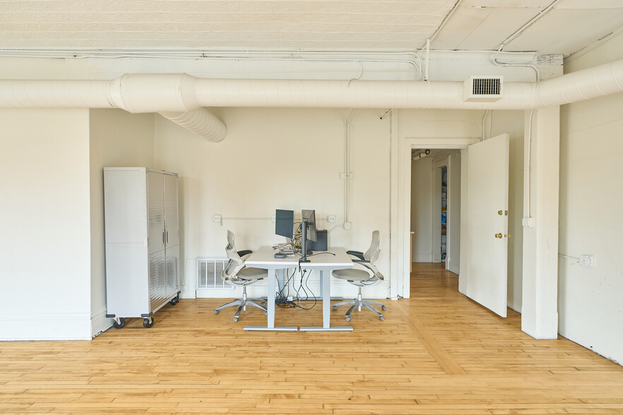 1539 N Damen Ave, Chicago, IL for lease - Interior Photo - Image 3 of 18