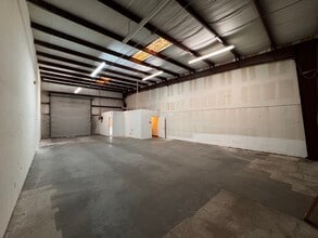 1700-1708 Kelley Ave, Kissimmee, FL for lease Interior Photo- Image 1 of 6
