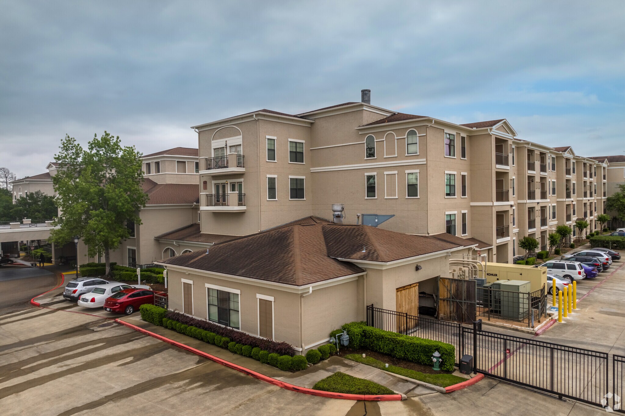 8215 Cypresswood Dr, Spring, TX for sale Primary Photo- Image 1 of 1