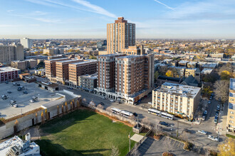 5240 N Sheridan Rd, Chicago, IL - aerial  map view