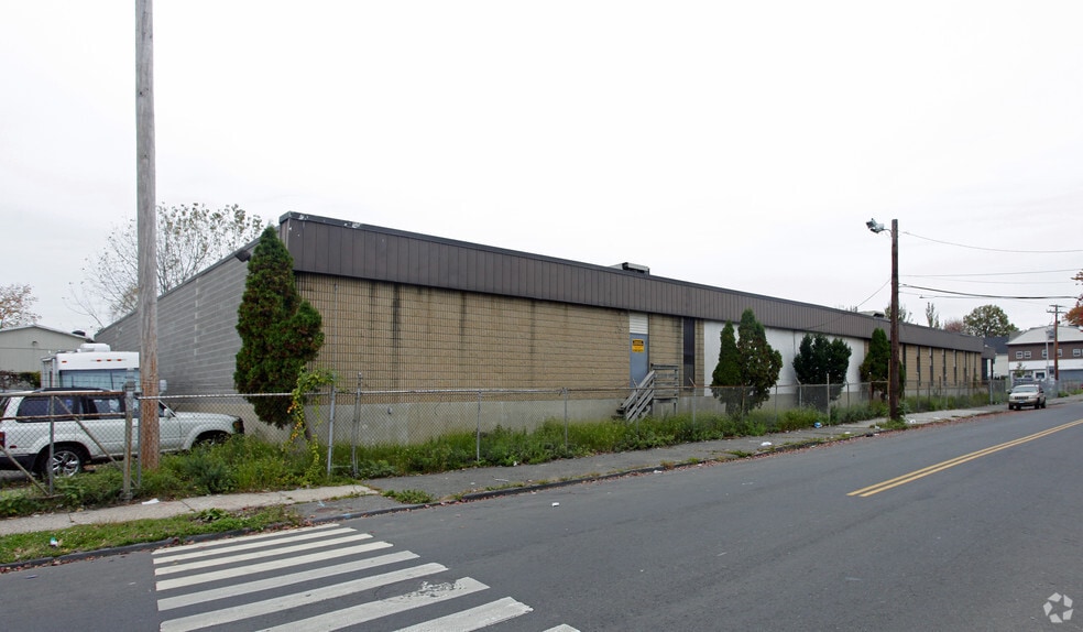 31-43 Wordin Ave, Bridgeport, CT for sale - Building Photo - Image 3 of 5