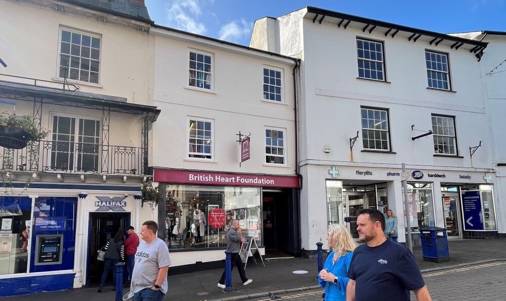 3 Cross St, Abergavenny for sale Building Photo- Image 1 of 1