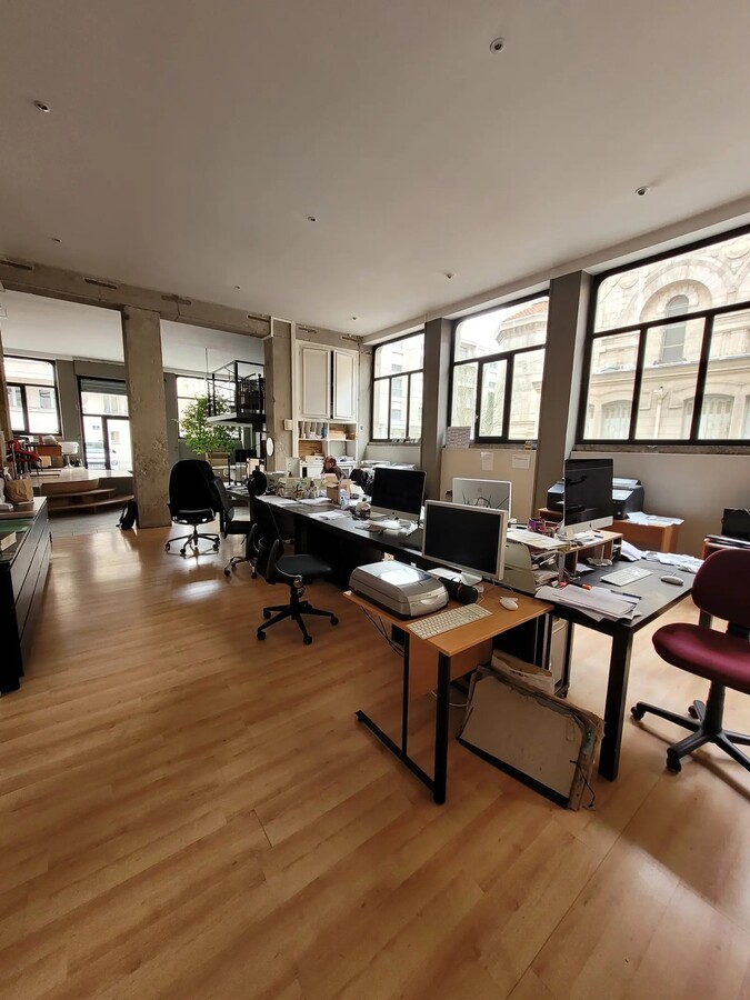 Lyon, RHO 69006 -  -  - Interior Photo - Image 1 of 2