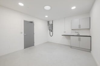 1 Carlton Rd, Ashford for lease Interior Photo- Image 1 of 16