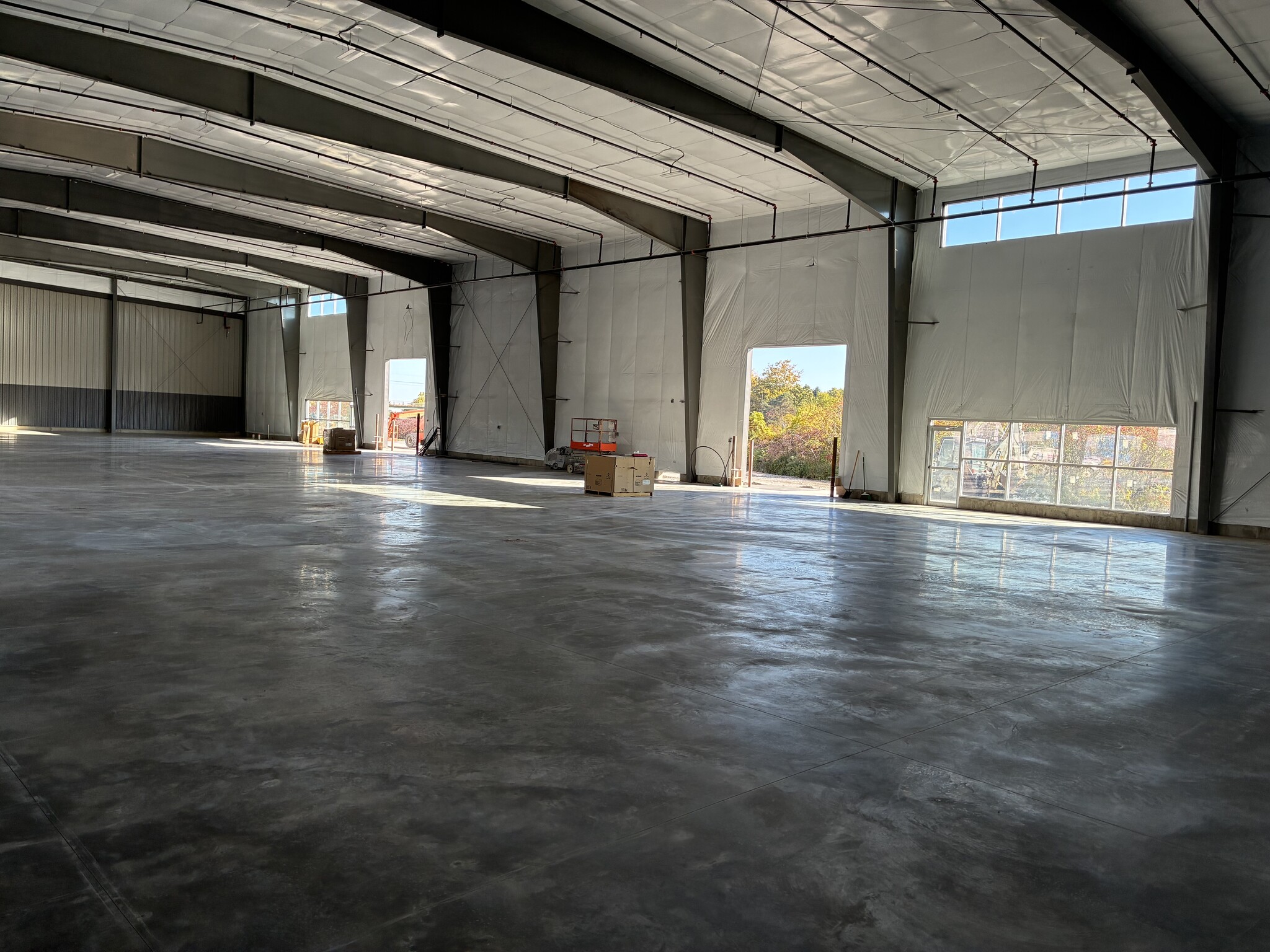 7001 Appletree Ave, Bergen, NY for lease Interior Photo- Image 1 of 3