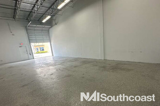 645 NW Enterprise Dr, Port Saint Lucie, FL for lease Interior Photo- Image 2 of 2