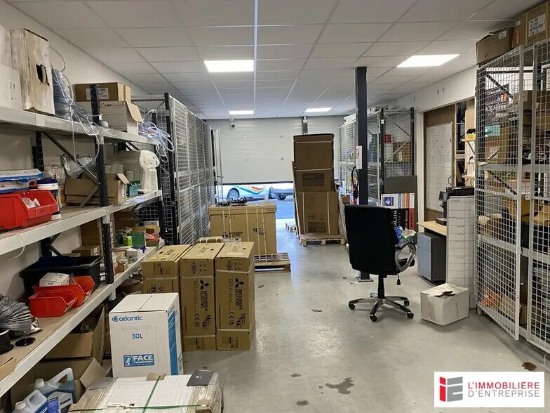 Office in Quéven for lease - Interior Photo - Image 2 of 8