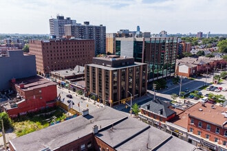 240 Bank St, Ottawa, ON - AERIAL  map view