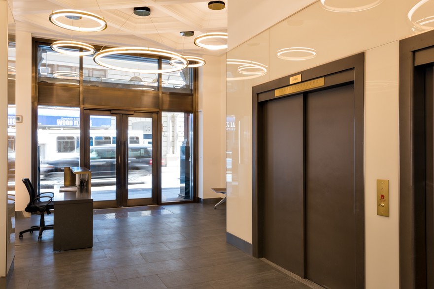 158 W 27th St, New York, NY for lease - Lobby - Image 3 of 3