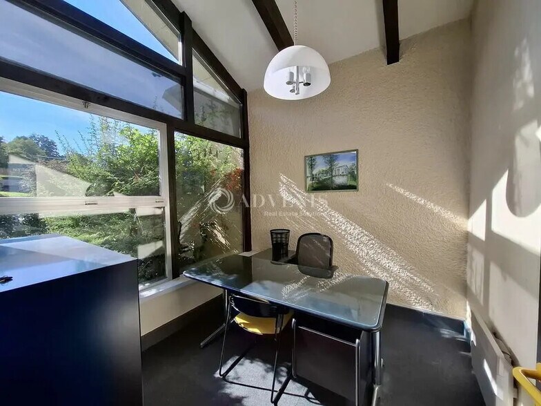 Office in Saint-Nicolas-de-Port for lease - Building Photo - Image 2 of 7