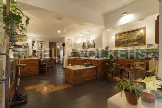 Barcelona, BAR 08003 - - - Interior Photo - Image 1 of 2