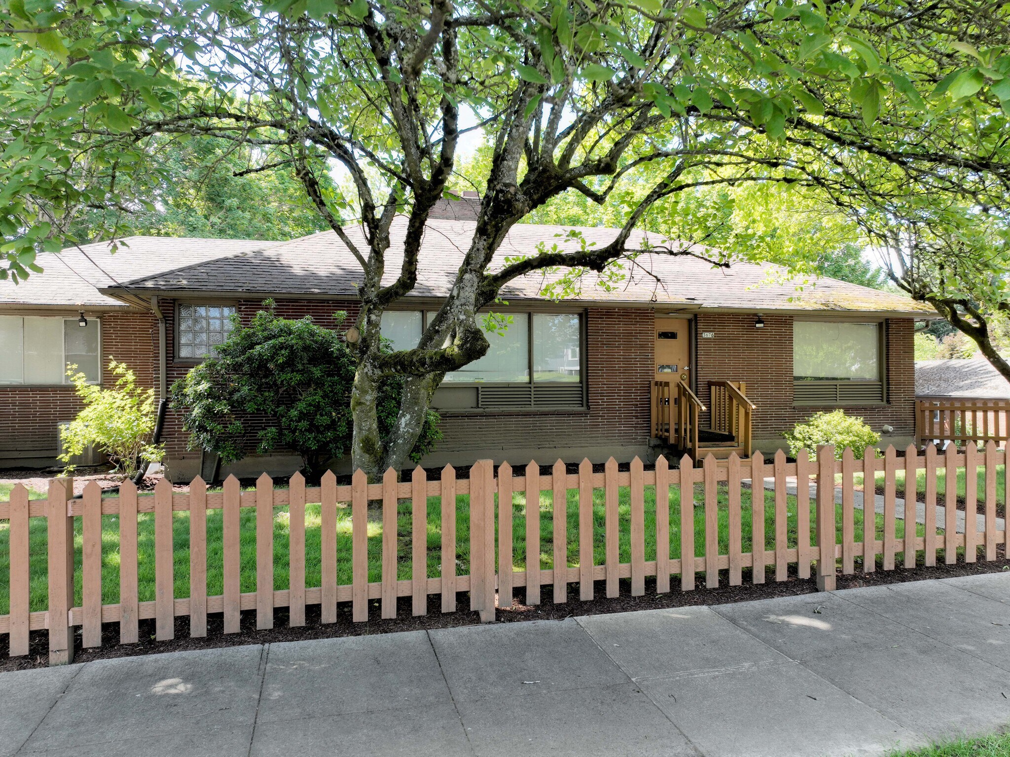 3674-3676 SE Gladstone St, Portland, OR for sale Primary Photo- Image 1 of 1