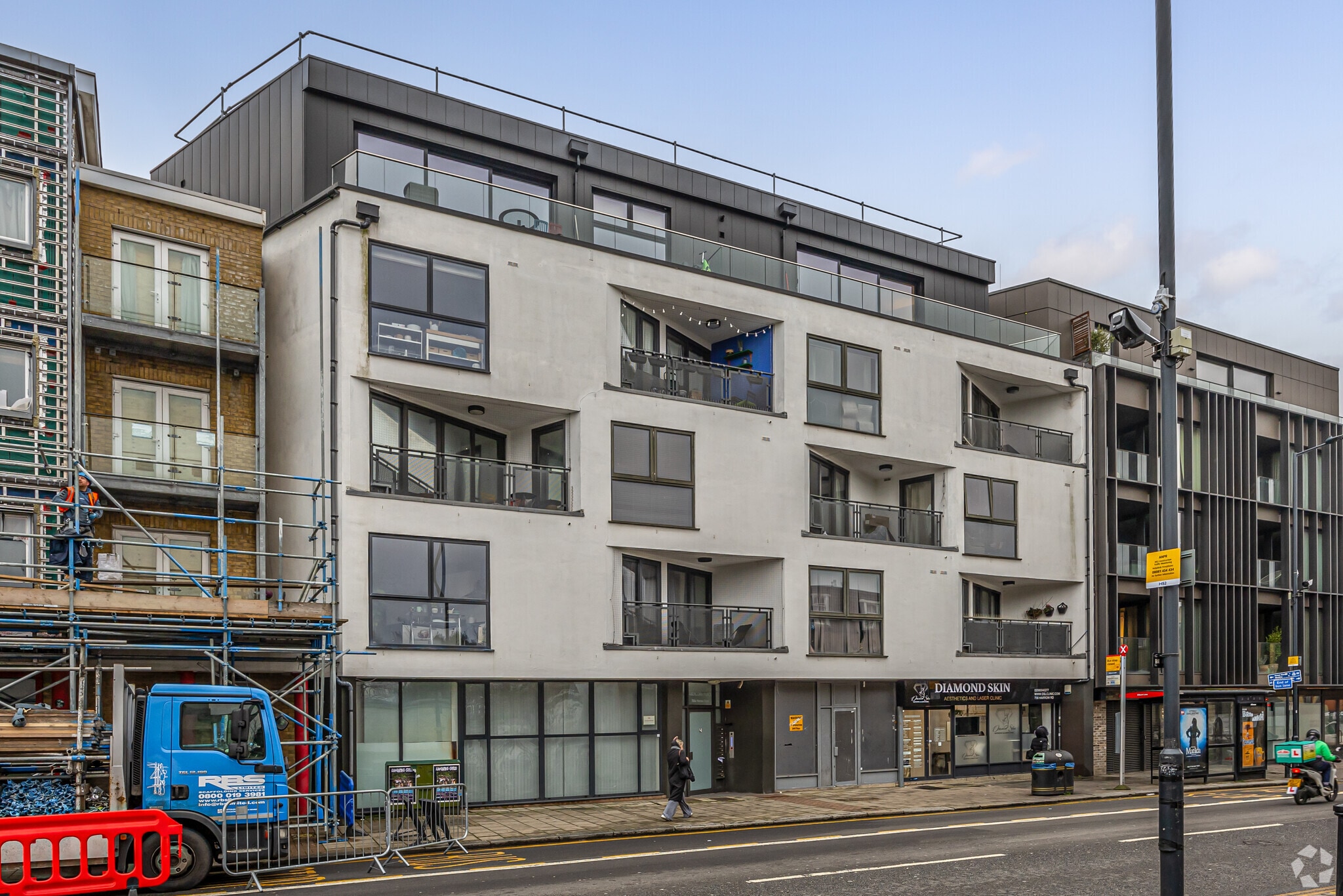 758 Harrow Rd, London for sale Primary Photo- Image 1 of 1