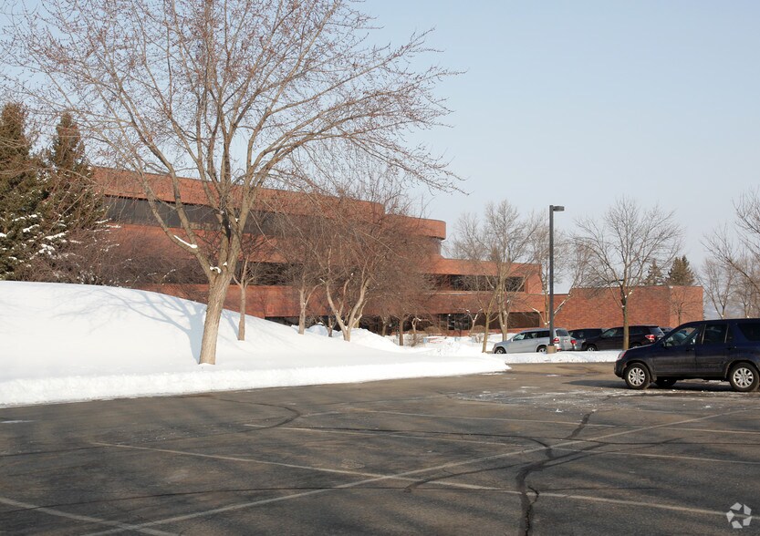 12000 Portland Ave S, Burnsville, MN for lease - Building Photo - Image 3 of 8