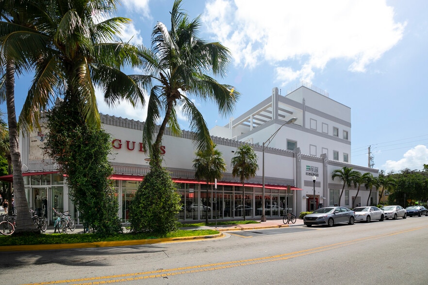 560 Lincoln Rd, Miami Beach, FL for lease - Building Photo - Image 2 of 6