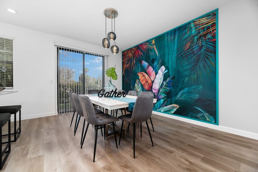 4091 W Palm Aire Dr, Pompano Beach, FL for sale - Interior Photo - Image 3 of 18