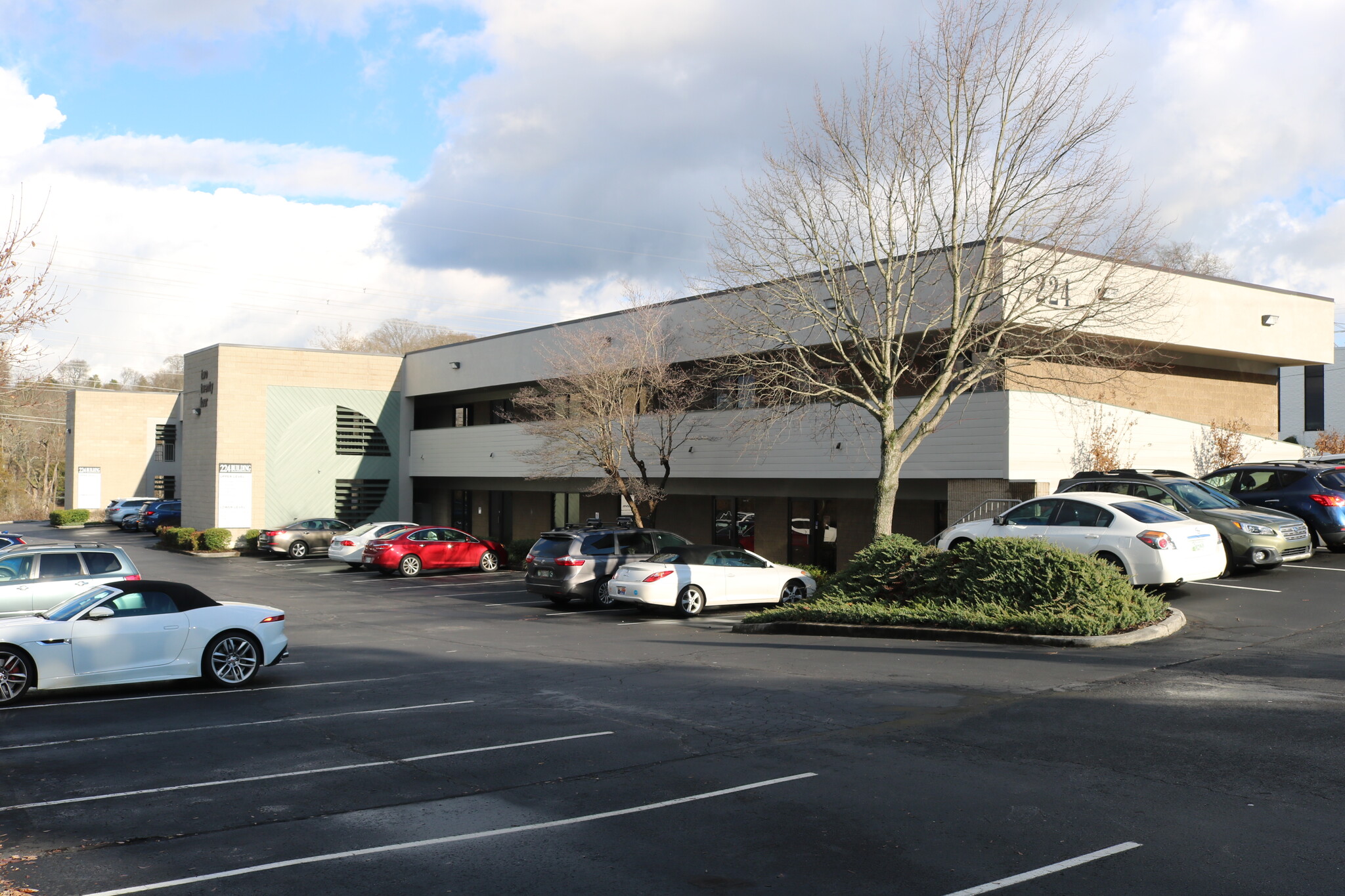 224 S Peters Rd, Knoxville, TN for lease Building Photo- Image 1 of 5