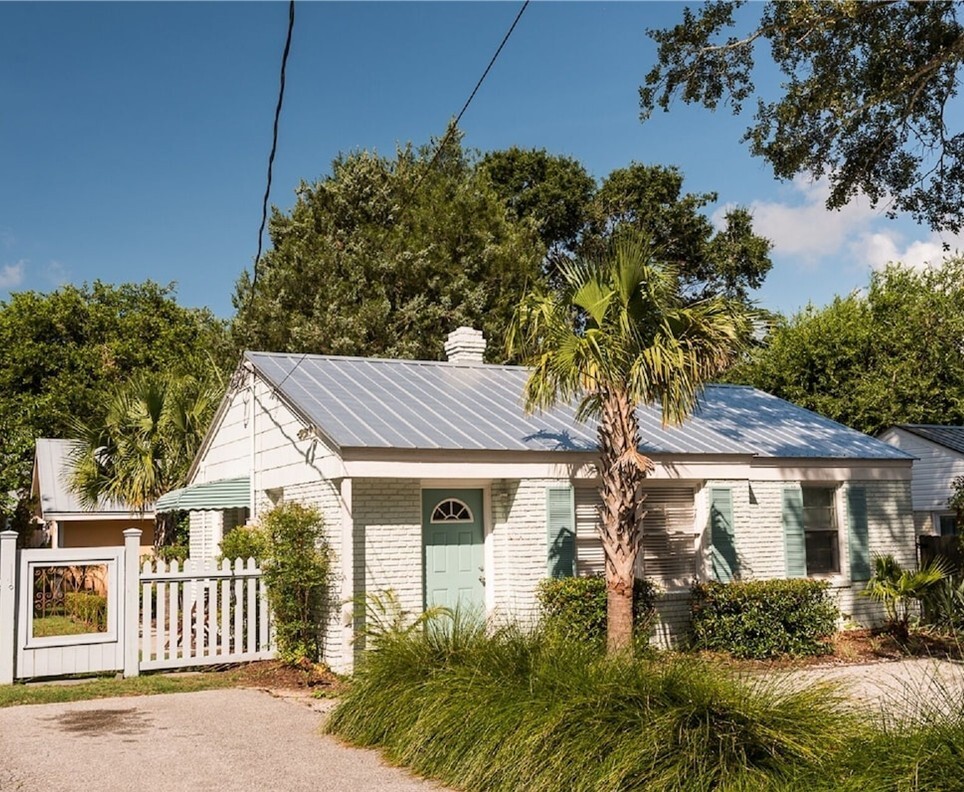 Shem Creek Portfolio portfolio of 3 properties for sale on LoopNet.com Building Photo- Image 1 of 12