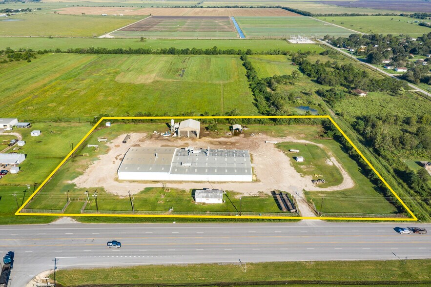 8525 TX HWY 35 E, Van Vleck, TX 77482 8525 TX HWY 35 E