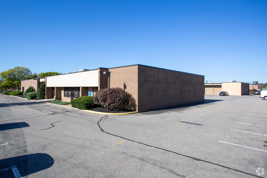 7150 N Park Dr, Pennsauken, NJ for lease - Building Photo - Image 1 of 9