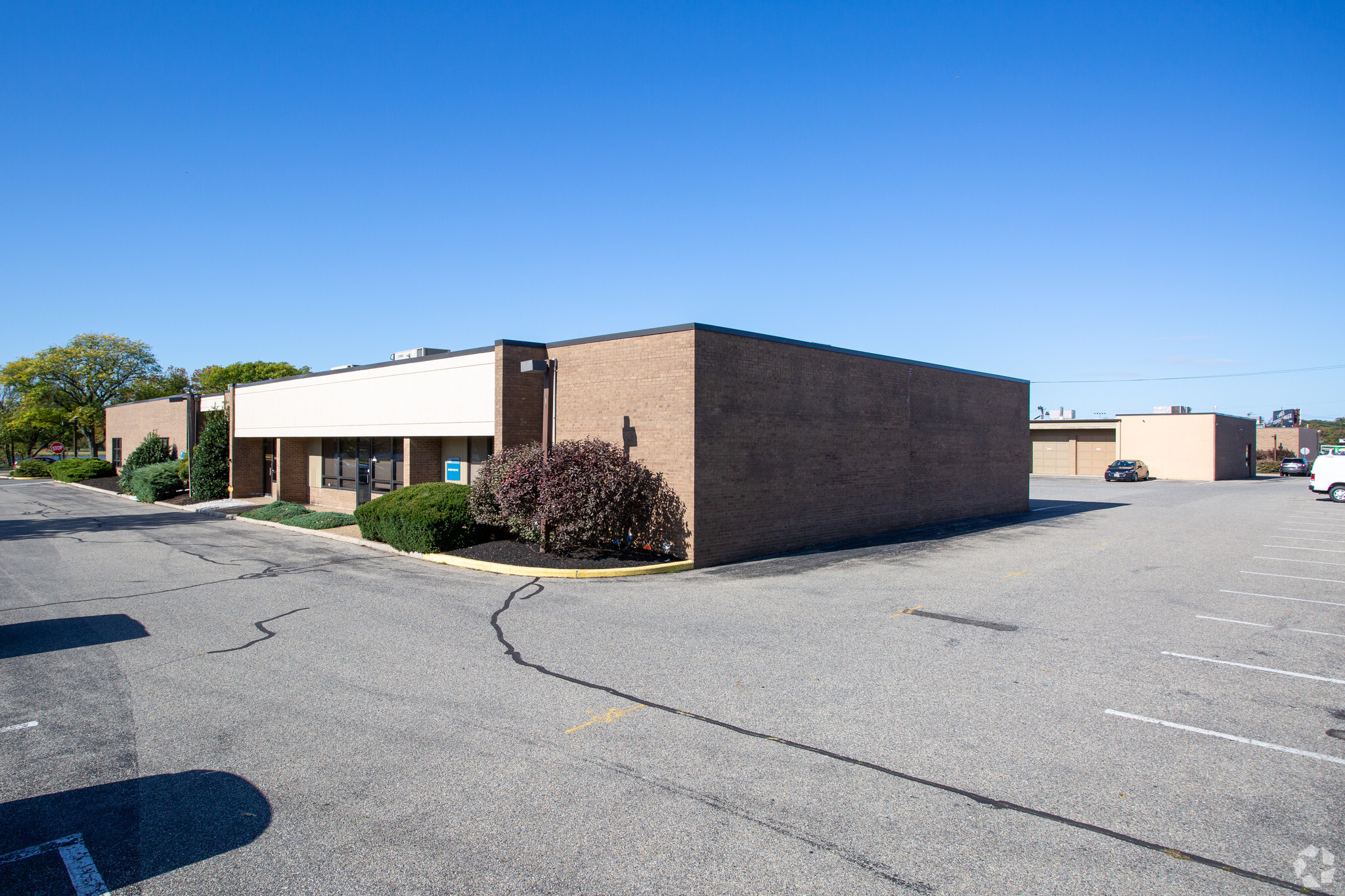 7150 N Park Dr, Pennsauken, NJ for lease Building Photo- Image 1 of 10