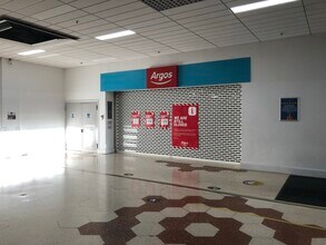 Spring Ln, Wellingborough for lease Building Photo- Image 1 of 2