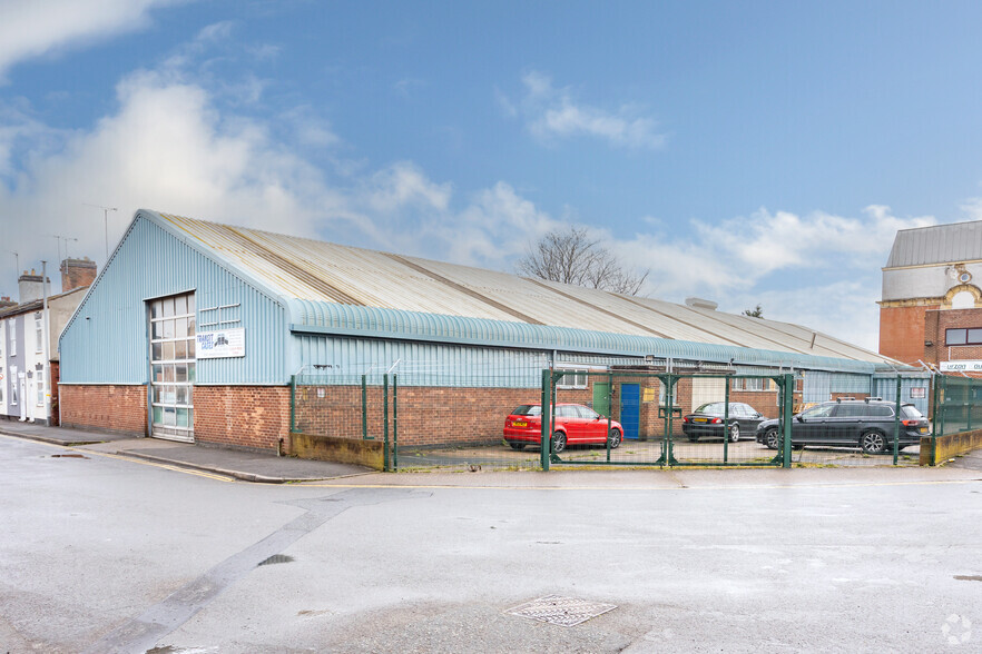 79 Curzon St, Burton On Trent for sale - Primary Photo - Image 2 of 3