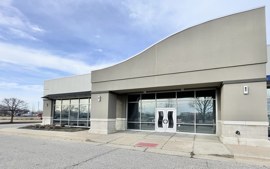 9626 Rockville Rd, Avon, IN for lease - Building Photo - Image 1 of 15