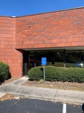 2046 W Park Pl, Stone Mountain, GA for lease Building Photo- Image 2 of 5