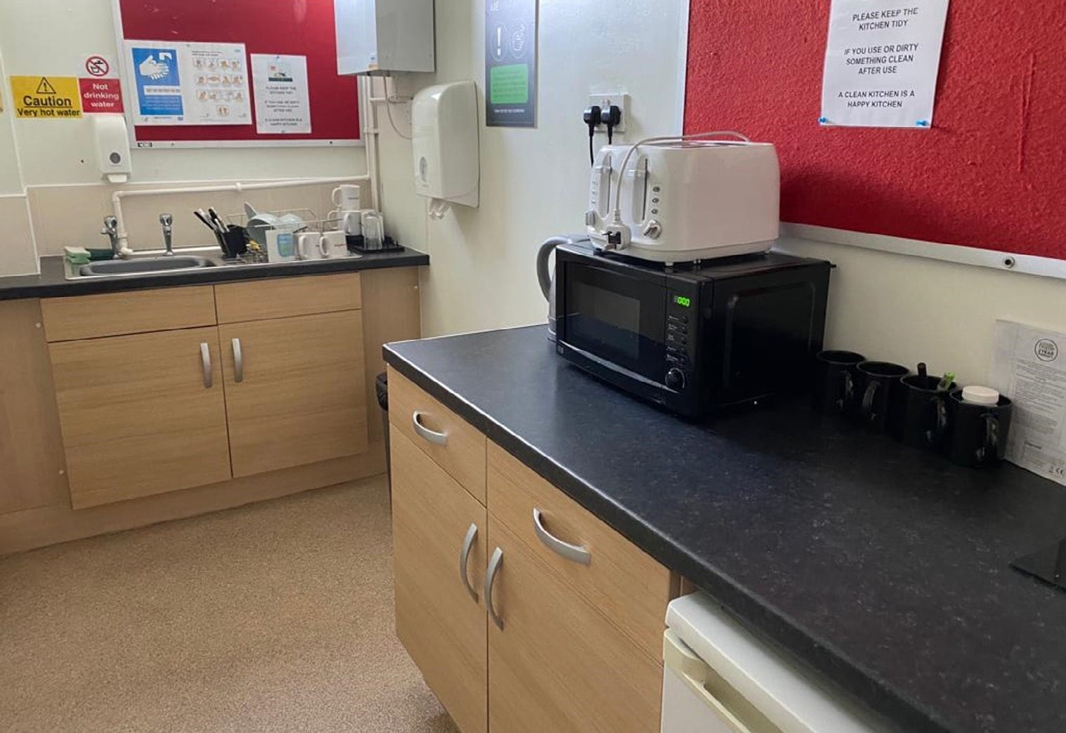 2-4 Monmouth Walk, Cwmbran for lease Interior Photo- Image 1 of 5