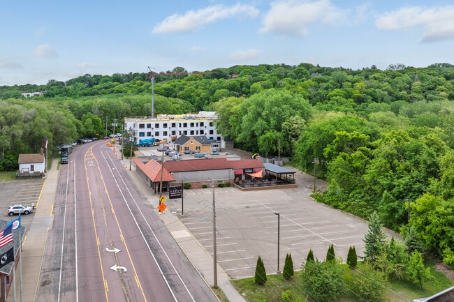 More details for 1318 Sibley Memorial Hwy, Mendota, MN - Retail for Sale