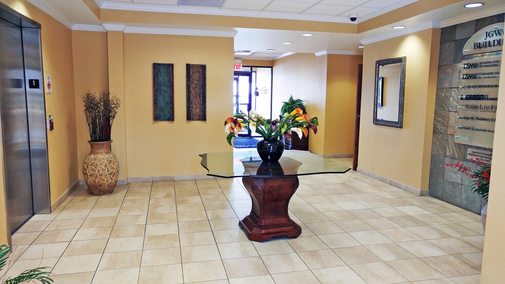 910 S Chapel St, Newark, DE for lease - Interior Photo - Image 3 of 3