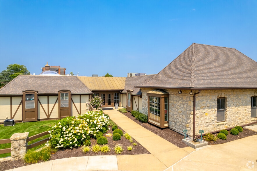 4701 College Blvd, Leawood, KS for lease - Building Photo - Image 3 of 8