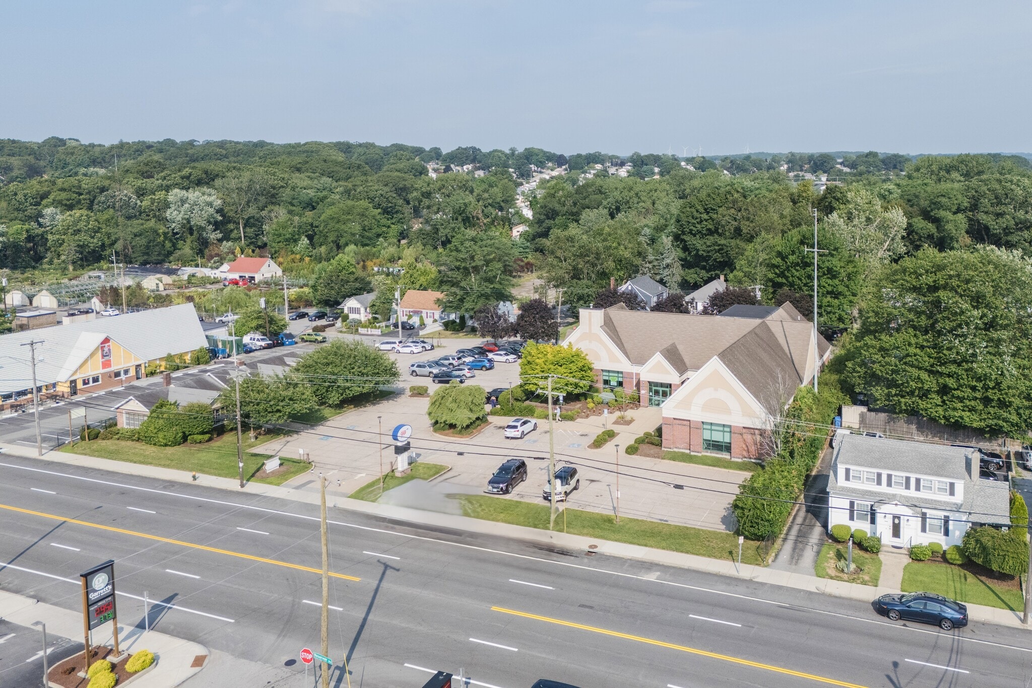 1035-1039 Reservoir Ave, Cranston RI portfolio of 2 properties for sale on LoopNet.com Building Photo- Image 1 of 24