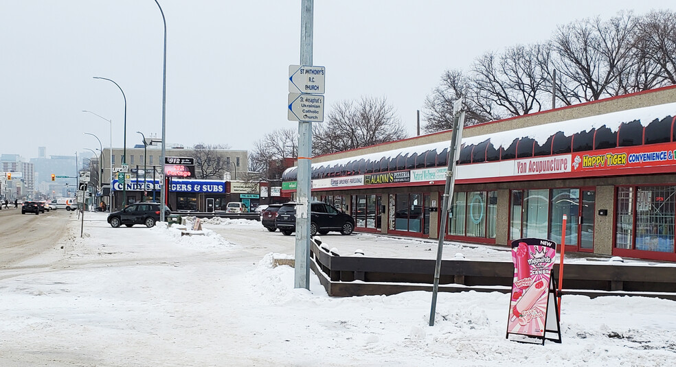 912 Portage Av, Winnipeg, MB for sale - Building Photo - Image 1 of 1