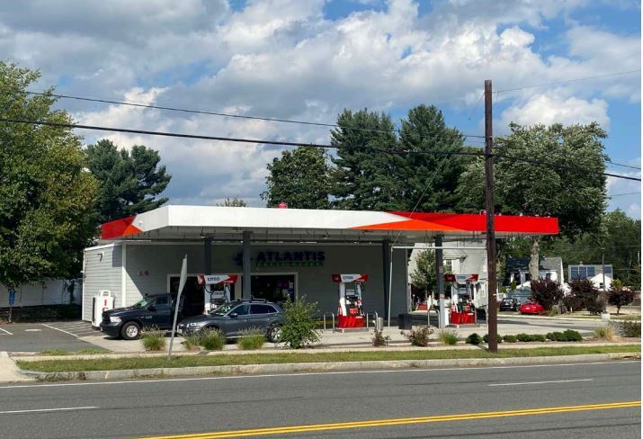 The Massachusetts Gas Station Portfolio portfolio of 2 properties for sale on LoopNet.com - Building Photo - Image 2 of 19