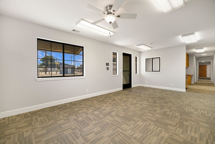 2550 State Highway 32, Chico, CA for lease - Interior Photo - Image 3 of 8