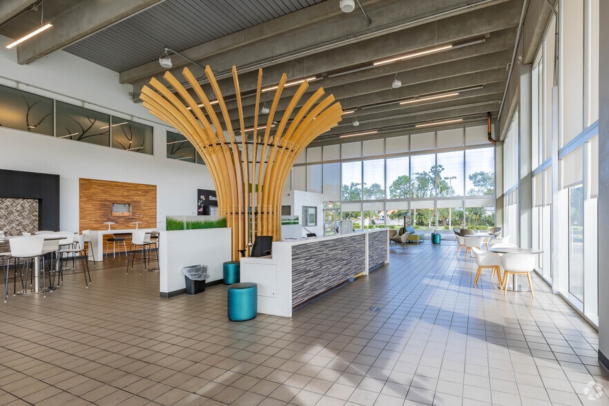 4636 N Dale Mabry Hwy, Tampa, FL for lease - Interior Photo - Image 3 of 32