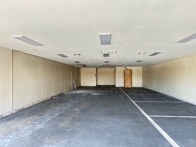 13663 Navajo Rd, Apple Valley, CA for lease - Building Photo - Image 3 of 4