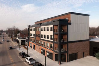 400 N Main St, Edwardsville, IL for lease Interior Photo- Image 2 of 3