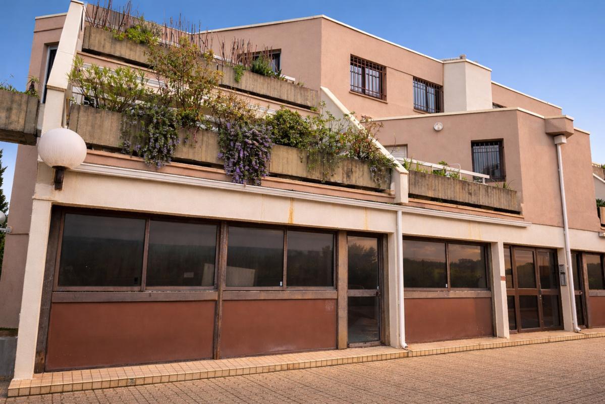 Office in Montpellier for sale Building Photo- Image 1 of 9