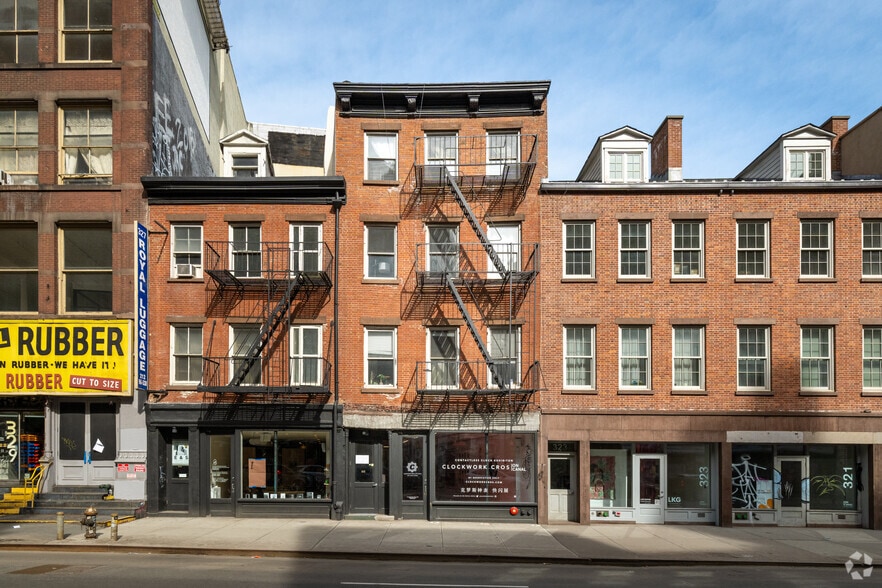 325 Canal St, New York, NY for lease - Building Photo - Image 2 of 4