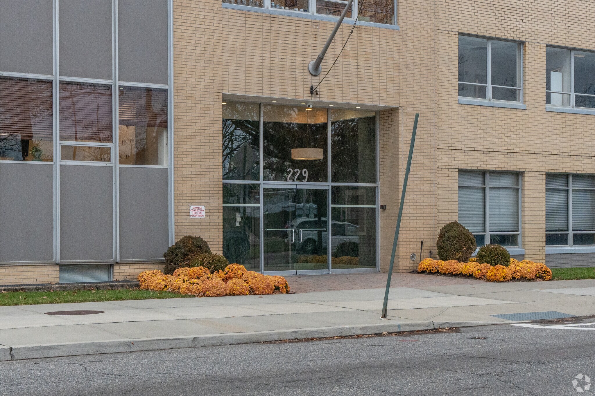 7th St Garden City Ny 11530 229 7th St, Garden City, NY 11530 - Seventh St Office Plaza | LoopNet