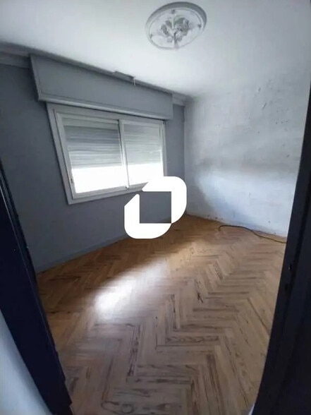 Industrial in Eysines for lease - Interior Photo - Image 3 of 8