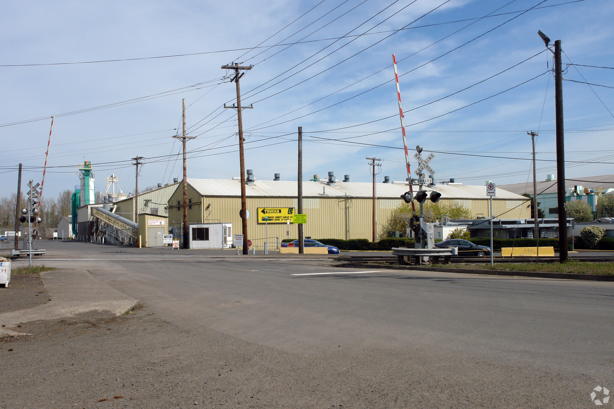 10425 N Bloss Ave, Portland, OR for lease Primary Photo- Image 1 of 3