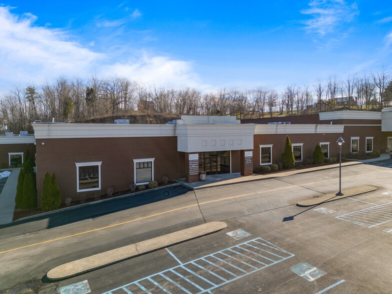 3244 US Route 60, Huntington, WV for sale - Building Photo - Image 1 of 24