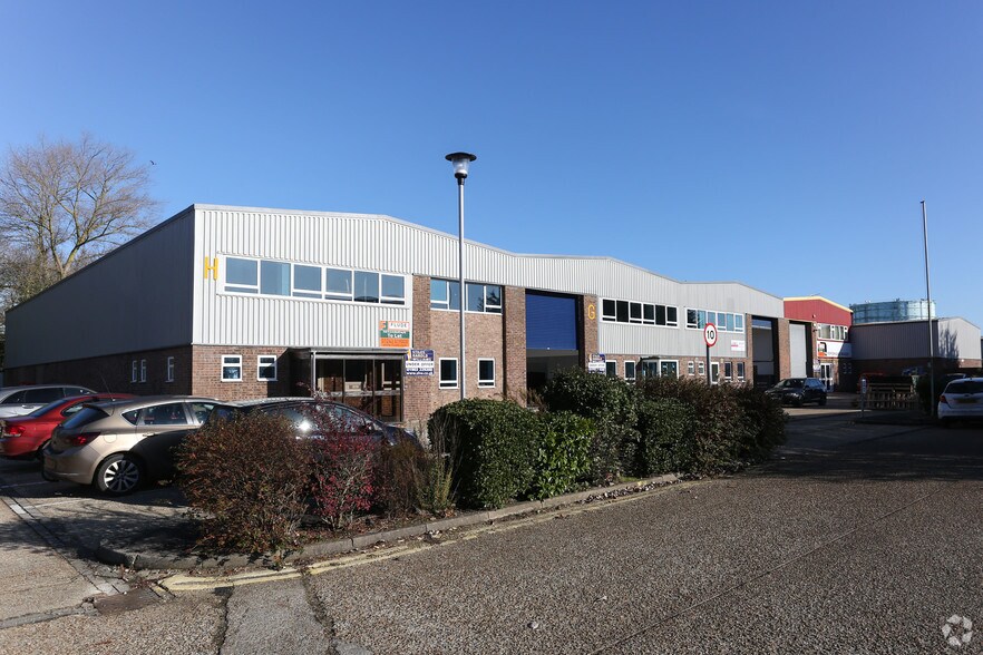 Bridge Rd, Littlehampton for sale - Primary Photo - Image 1 of 1