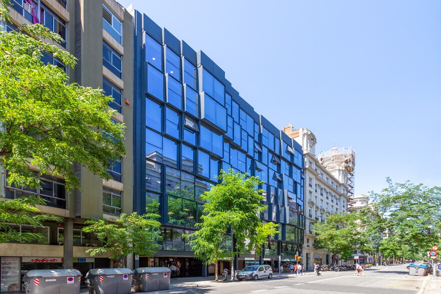 Office in Barcelona, Barcelona for sale - Primary Photo - Image 1 of 5